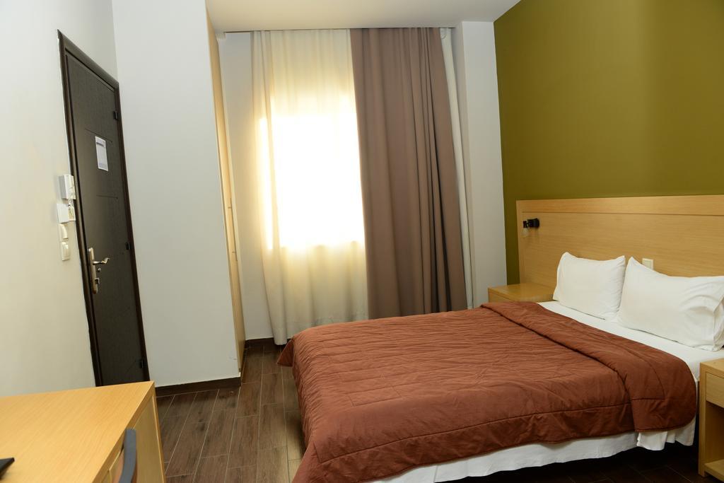 Ionion Hotel Kyparissia Exterior photo