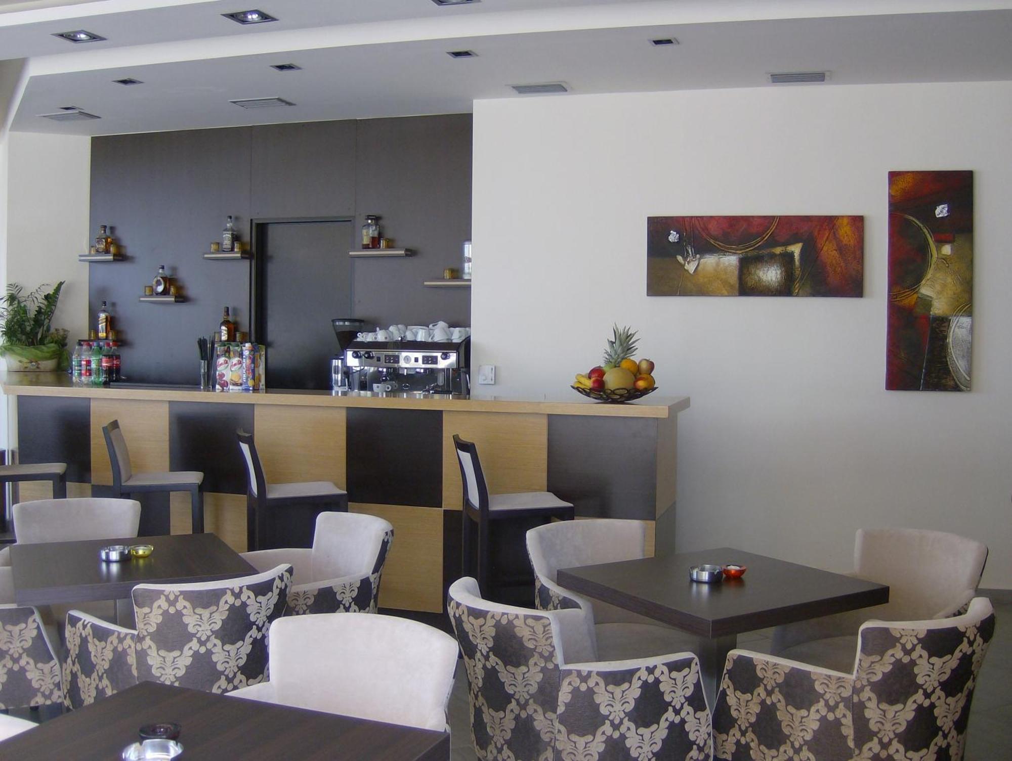 Ionion Hotel Kyparissia Exterior photo